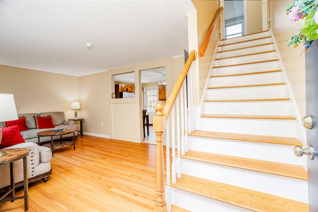 3 Wallace Drive, Merrimack, NH 03054