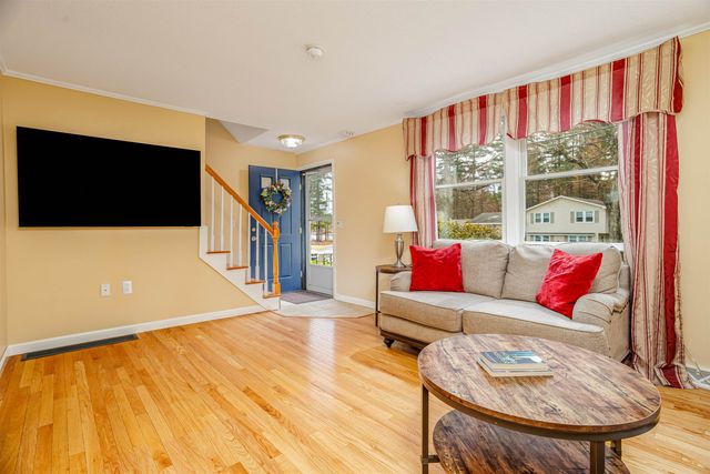 3 Wallace Drive, Merrimack, NH 03054