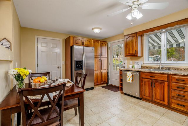 3 Wallace Drive, Merrimack, NH 03054
