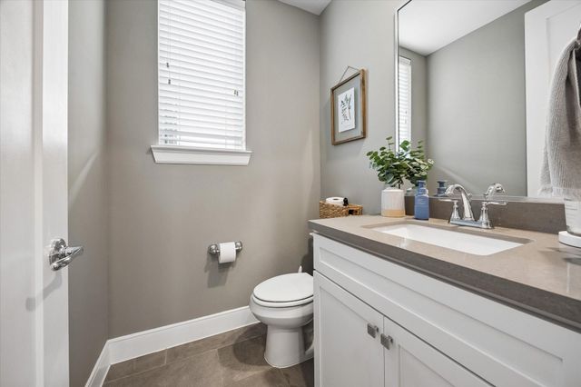 2491 W 11th Street, Houston, TX 77008
