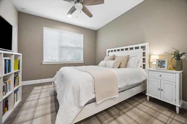 2491 W 11th Street, Houston, TX 77008