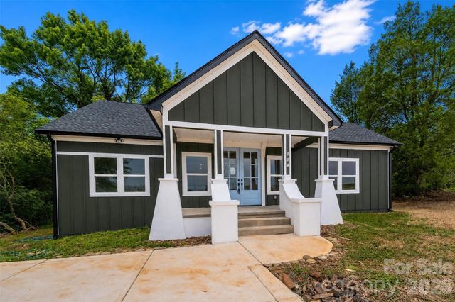 317 Old Airport Road 33, Statesville, NC 28677