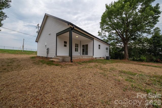 317 Old Airport Road 33, Statesville, NC 28677