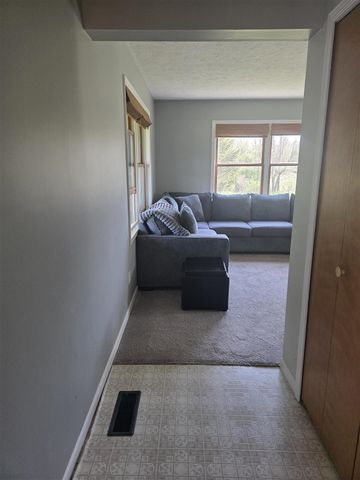 1627 W Barnes Road, Leslie, MI 49251