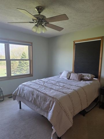 1627 W Barnes Road, Leslie, MI 49251
