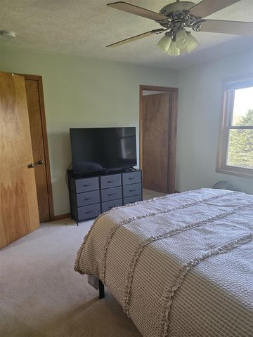 1627 W Barnes Road, Leslie, MI 49251