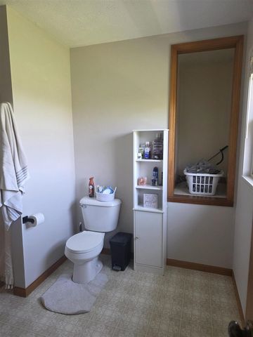 1627 W Barnes Road, Leslie, MI 49251