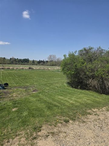 1627 W Barnes Road, Leslie, MI 49251