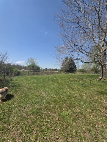 1627 W Barnes Road, Leslie, MI 49251