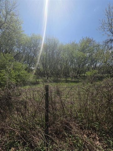 1627 W Barnes Road, Leslie, MI 49251