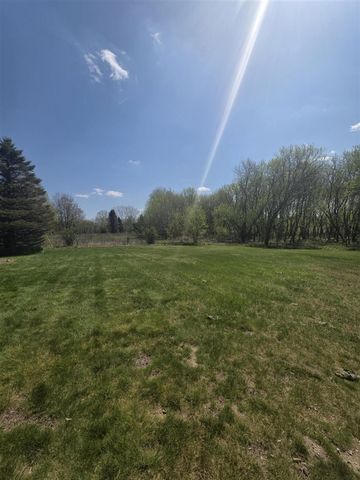 1627 W Barnes Road, Leslie, MI 49251