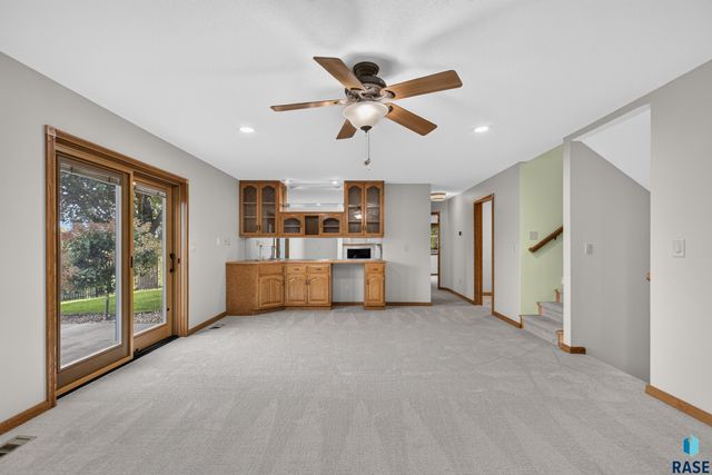 3500 S Marson Manor Cir Circle, Sioux Falls, SD 57103