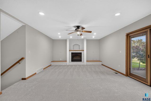 3500 S Marson Manor Cir Circle, Sioux Falls, SD 57103