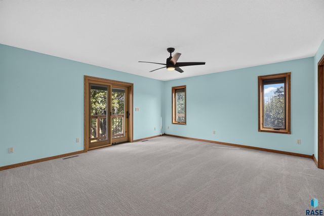 3500 S Marson Manor Cir Circle, Sioux Falls, SD 57103