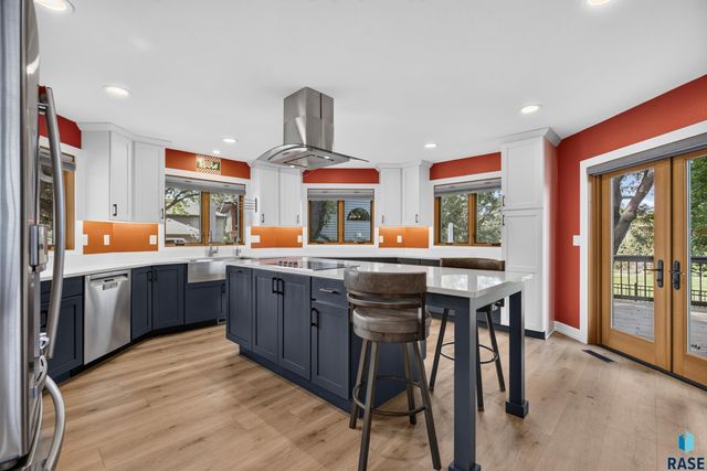 3500 S Marson Manor Cir Circle, Sioux Falls, SD 57103
