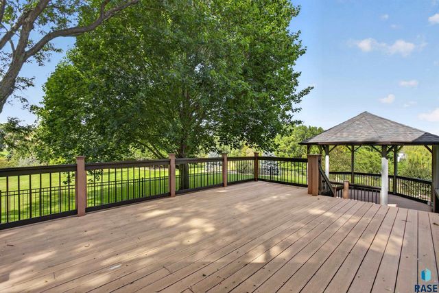 3500 S Marson Manor Cir Circle, Sioux Falls, SD 57103