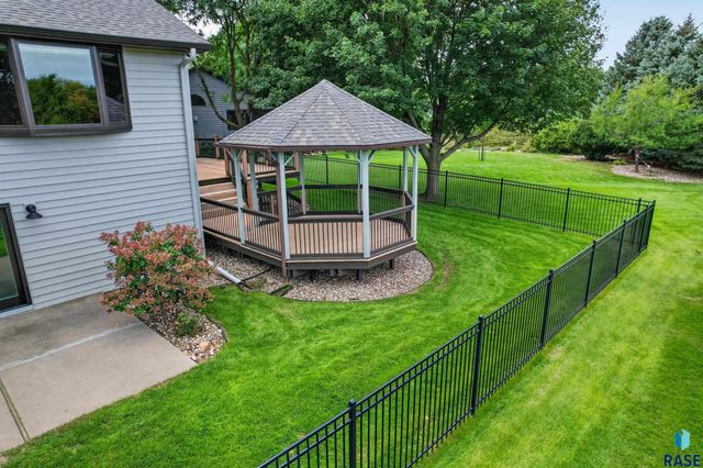 3500 S Marson Manor Cir Circle, Sioux Falls, SD 57103