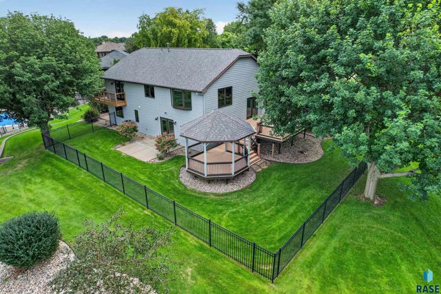 3500 S Marson Manor Cir Circle, Sioux Falls, SD 57103
