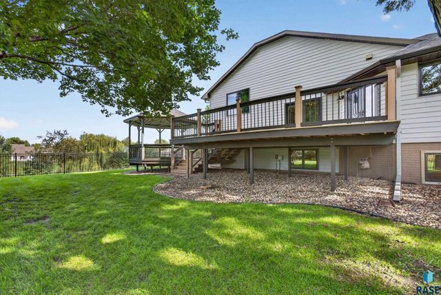3500 S Marson Manor Cir Circle, Sioux Falls, SD 57103