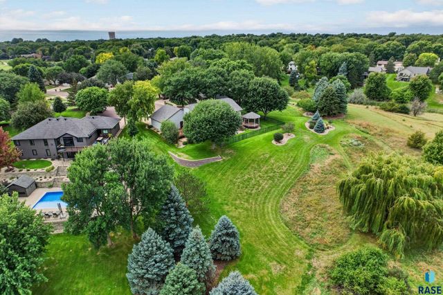 3500 S Marson Manor Cir Circle, Sioux Falls, SD 57103