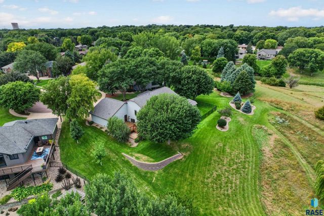 3500 S Marson Manor Cir Circle, Sioux Falls, SD 57103