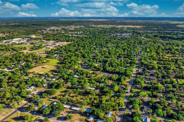 2006B Wilson ST, Bastrop, TX 78602