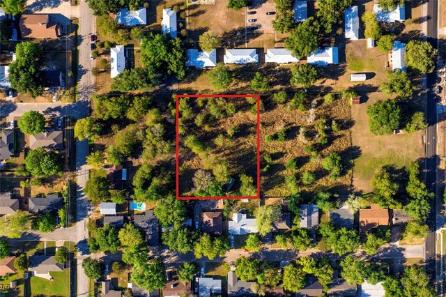 2006B Wilson ST, Bastrop, TX 78602