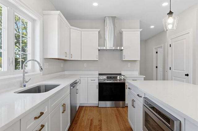 11 Isola Lane, Stoneham, MA 02180