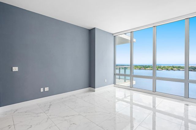 1 Water Club Way 1604, North Palm Beach, FL 33408