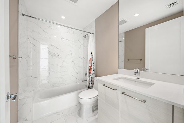 1 Water Club Way 1604, North Palm Beach, FL 33408