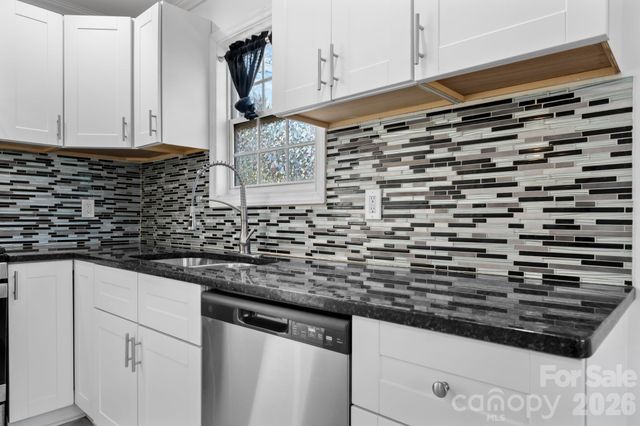 503 E Herman Street, Newton, NC 28658