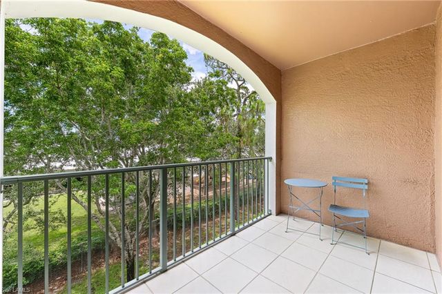 1210 Wildwood Lakes BLVD # 304, Naples, FL 34104