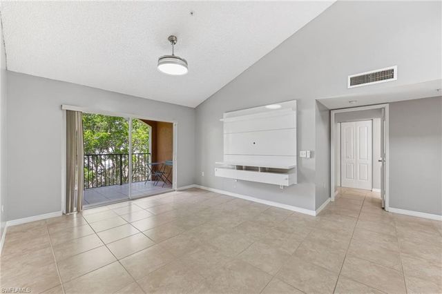 1210 Wildwood Lakes BLVD # 304, Naples, FL 34104
