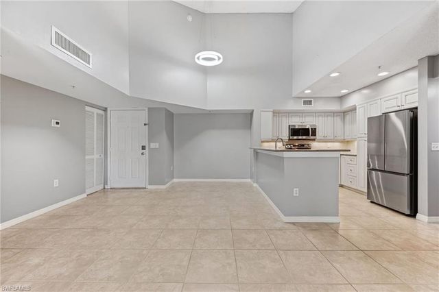 1210 Wildwood Lakes BLVD # 304, Naples, FL 34104