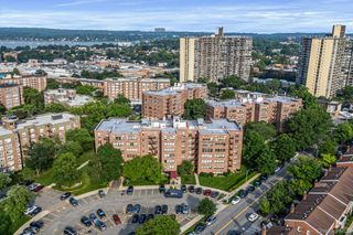 18-55 Corporal Kennedy ST 6H, Bayside, NY 11360