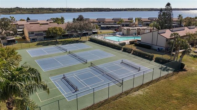 9209 SEMINOLE BOULEVARD 32, Seminole, FL 33772