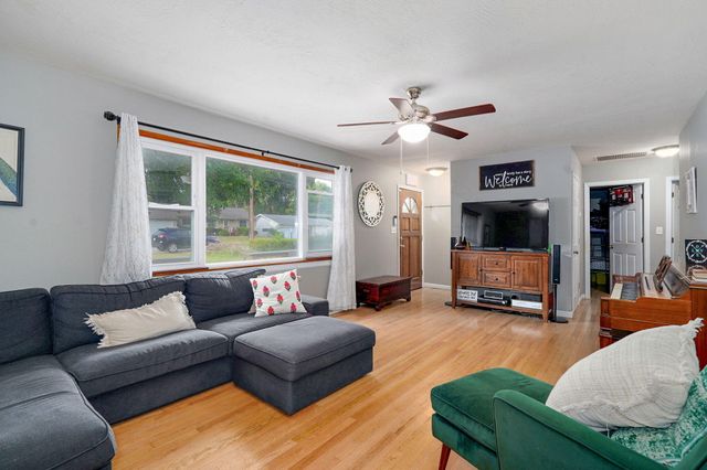 2648 E Portland Street, Springfield, MO 65804