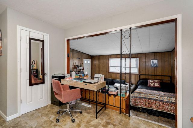 2648 E Portland Street, Springfield, MO 65804