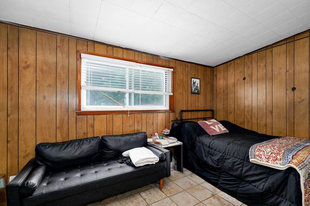 2648 E Portland Street, Springfield, MO 65804