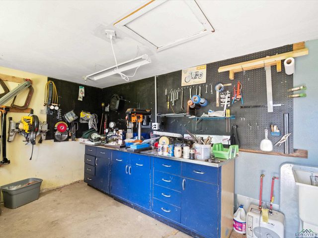 3103 Inwood Rd, Kilgore, TX 75662