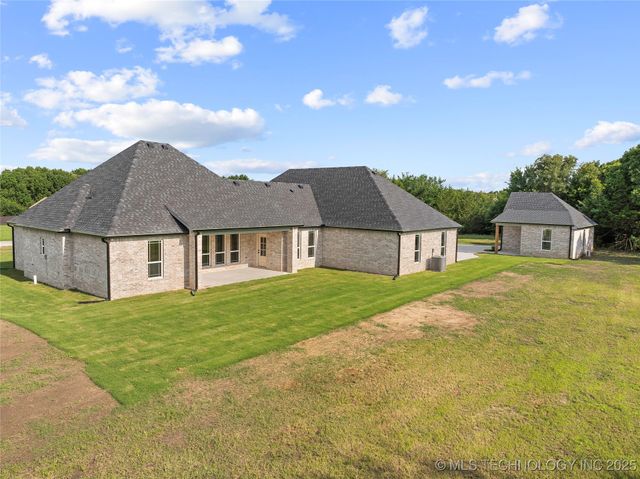150 Chateau Bend, Ardmore, OK 73401