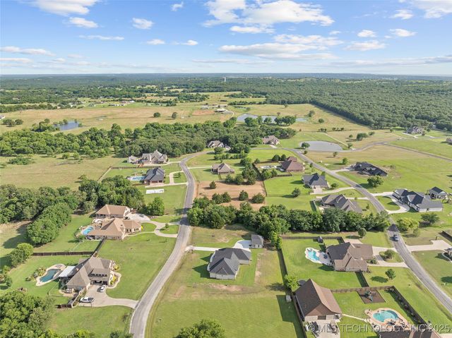 150 Chateau Bend, Ardmore, OK 73401