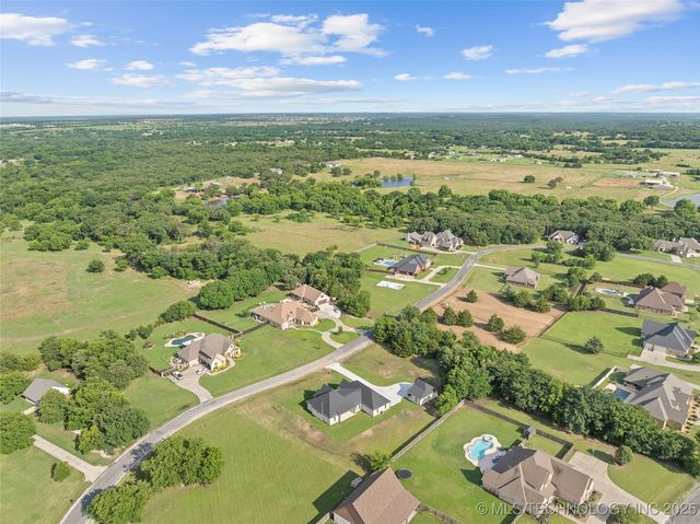 150 Chateau Bend, Ardmore, OK 73401