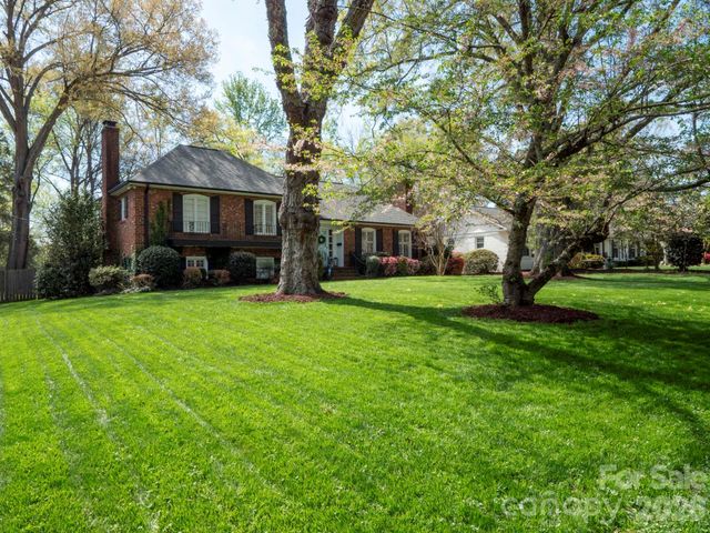 1419 Cavendish Court, Charlotte, NC 28211