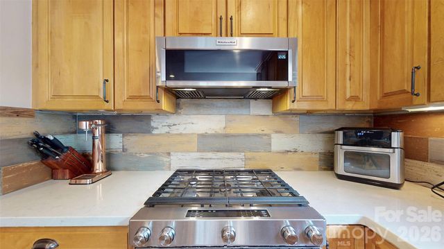 1419 Cavendish Court, Charlotte, NC 28211