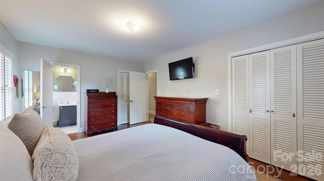 1419 Cavendish Court, Charlotte, NC 28211