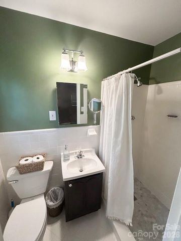 1419 Cavendish Court, Charlotte, NC 28211