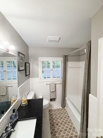 1419 Cavendish Court, Charlotte, NC 28211