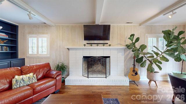 1419 Cavendish Court, Charlotte, NC 28211