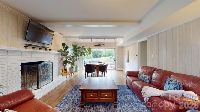 1419 Cavendish Court, Charlotte, NC 28211